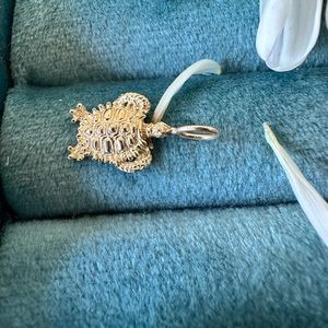 14k turtle charm pendant